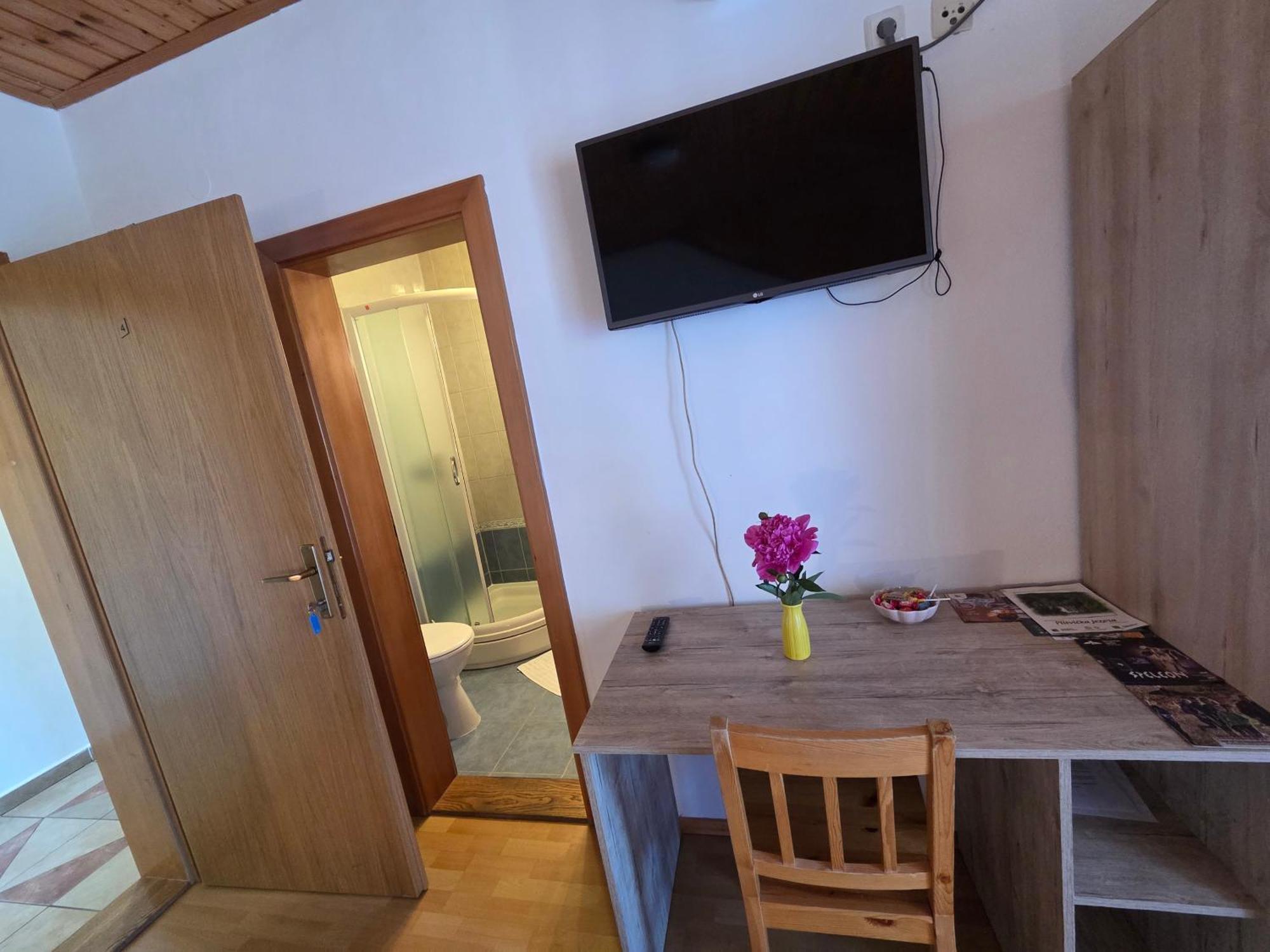 Apartman & Sobe Orhideja Smoljanac Exterior photo